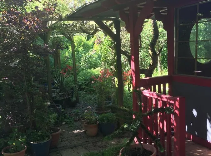 Taliesin At The Poplars, Nr Saundersfoot
